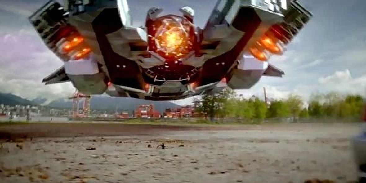 Legends of Tomorrow Waverider flying