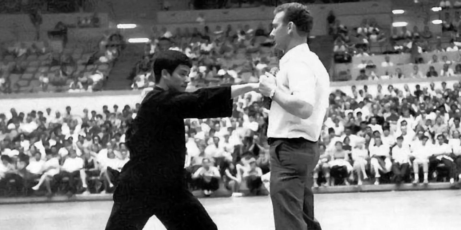 Bruce Lee demonstrating martial arts