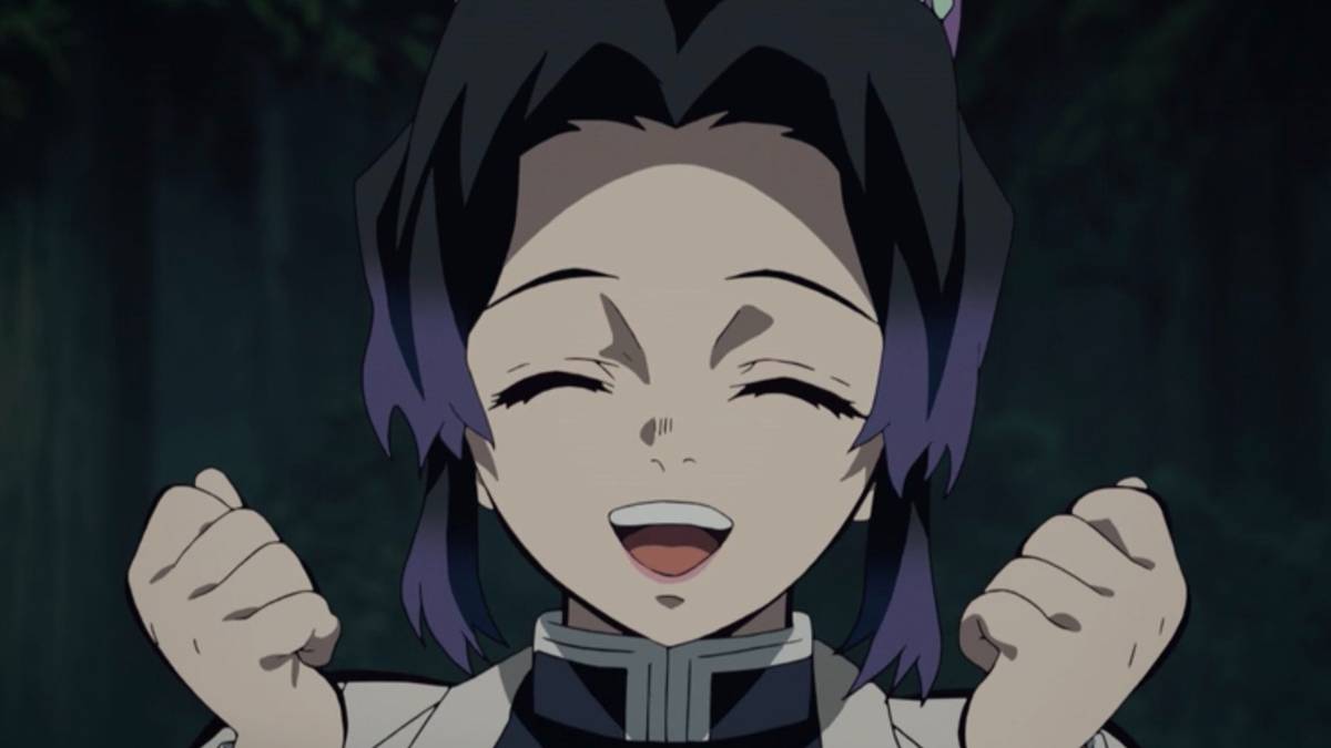 Cosplayer's Shinobu Kocho Nails The Demon Slayer Look