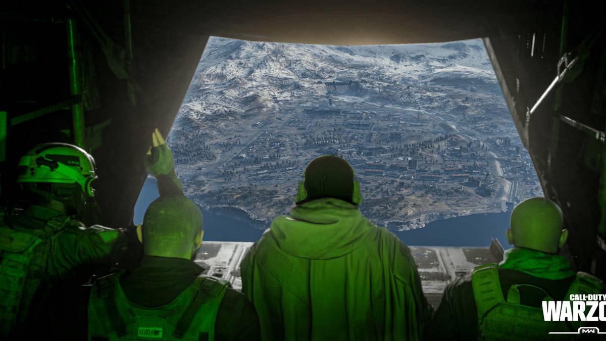 call-of-duty-warzone-squad-about-to-jump-out-of-plane