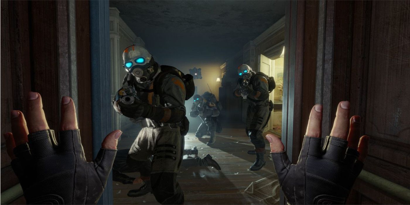 Alyx getting arrested in Half-Life: Alyx