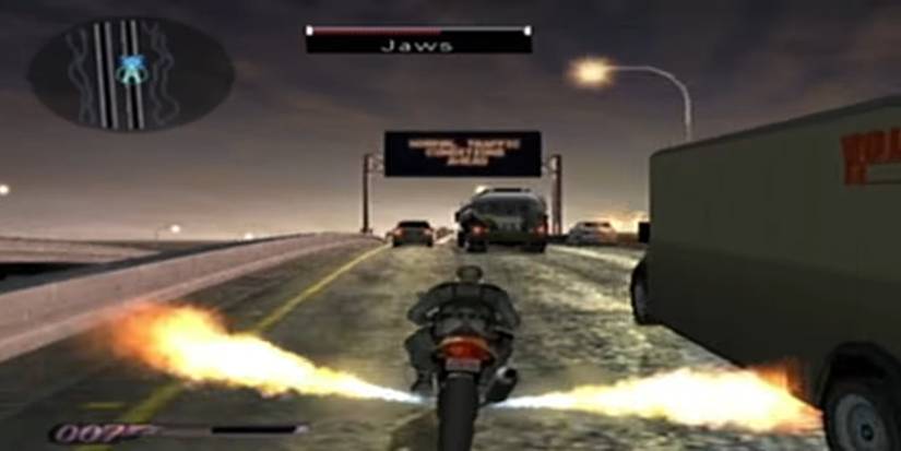 Motorbike chase sequence from James Bond: Everything or Nothing