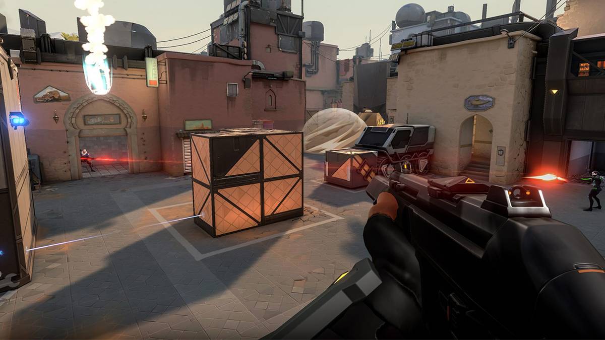 Valorant player defending bomb site