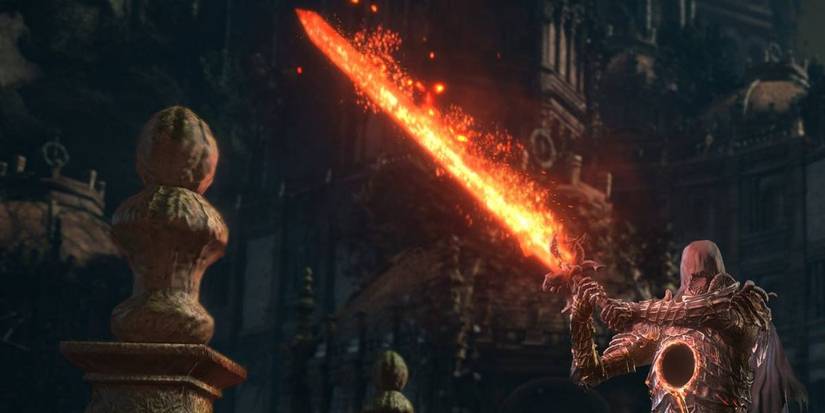 Ringed Knight holding sword Dark Souls 3