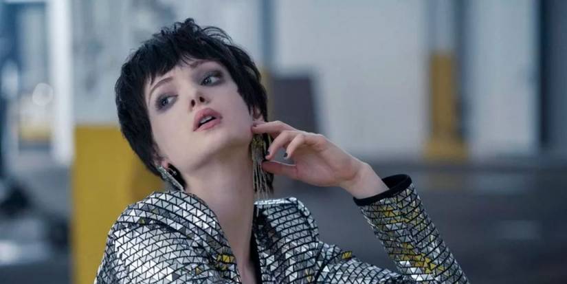 Jupiters Legacy Posing Chloe