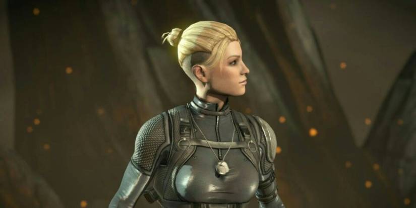 Mortal Kombat Cassie Cage Standing