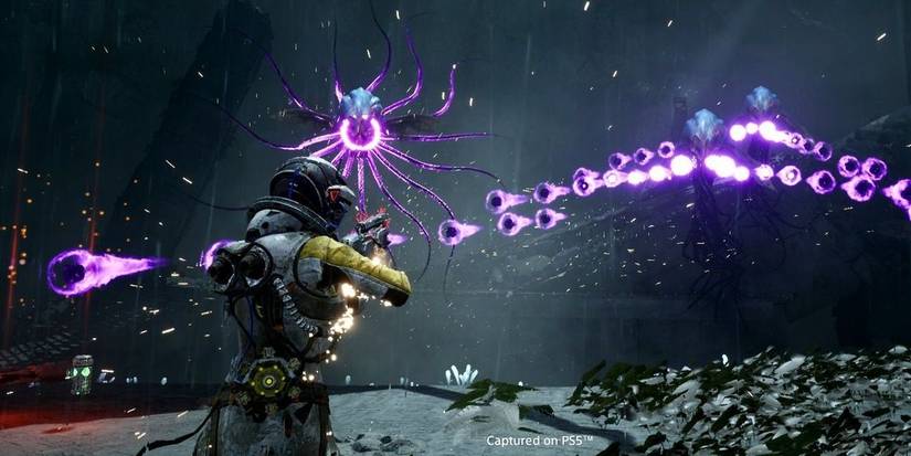 Understand enemy attacks in Returnal