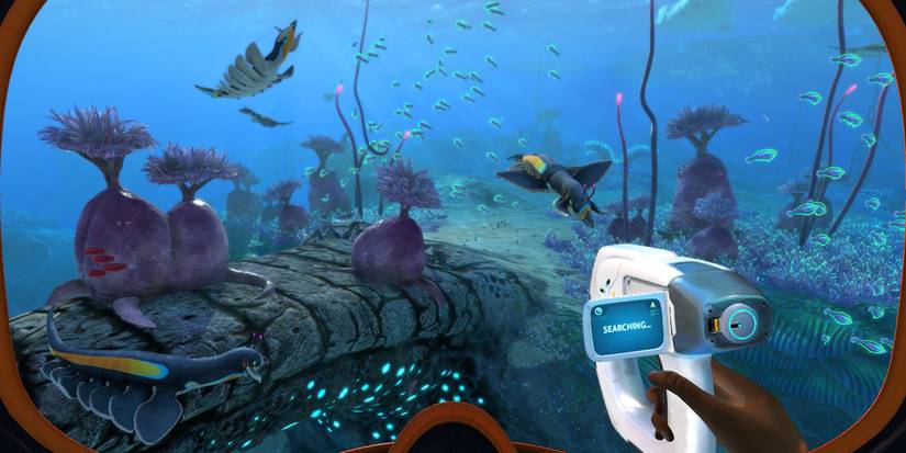 Subnautica Below Zero - player holding scanner