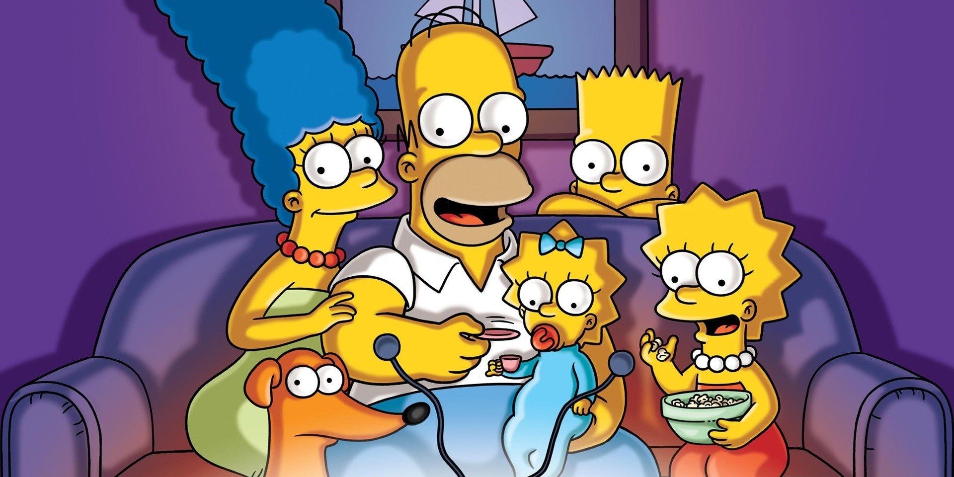 Семья Симпсонов смотрит телевизор