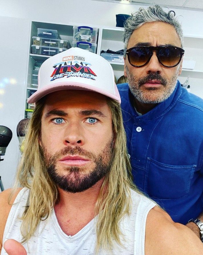 Chris Hemsworth Taika Waititi Thor: Love and Thunder selfie