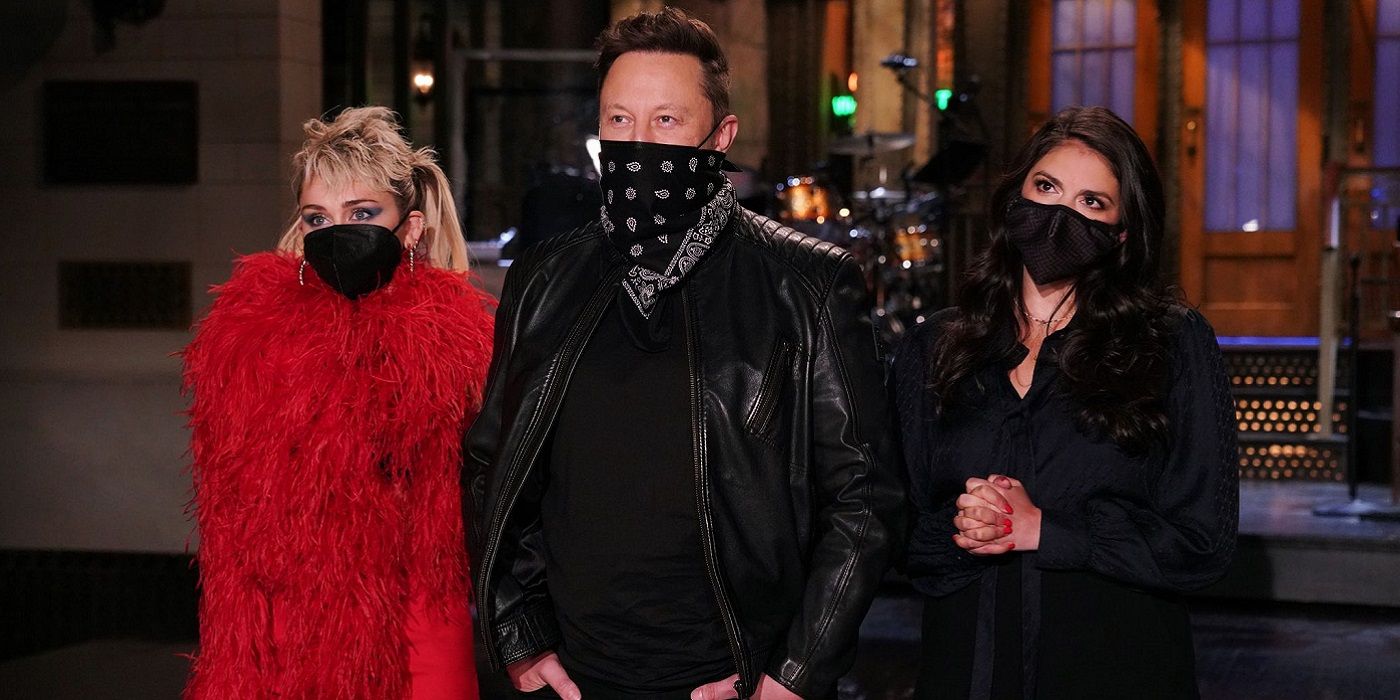 Elon Musk wearig a mask as he appears on Saturday Night Live.