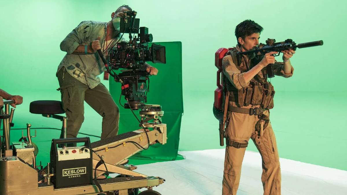 Tig Notaro Army of the Dead green screen