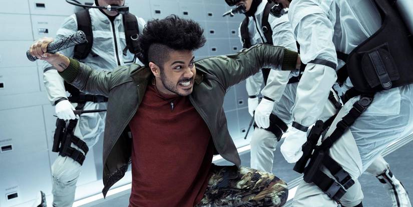 Hutch fighting enemies - Jupiters Legacy Differences Comics Series