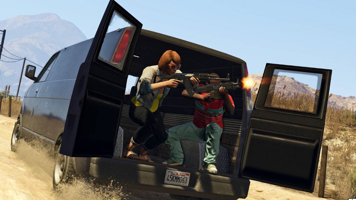 grand-theft-auto-online-players-shooting-from-van