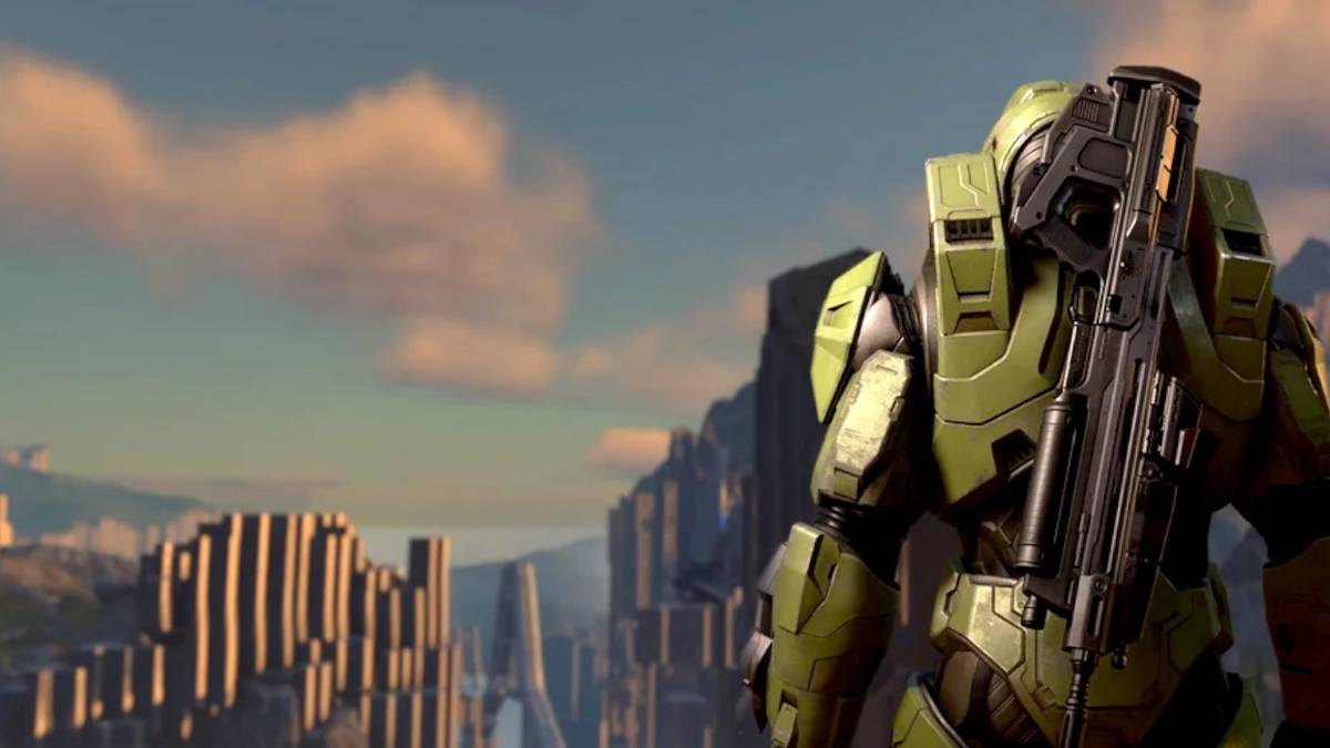 halo-infinite-master-chief-overlooking-new-halo-ring