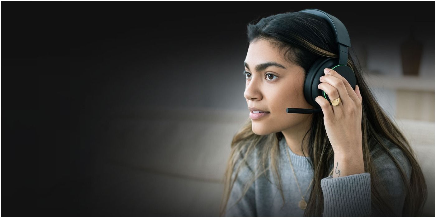 xbox wireless headset in use