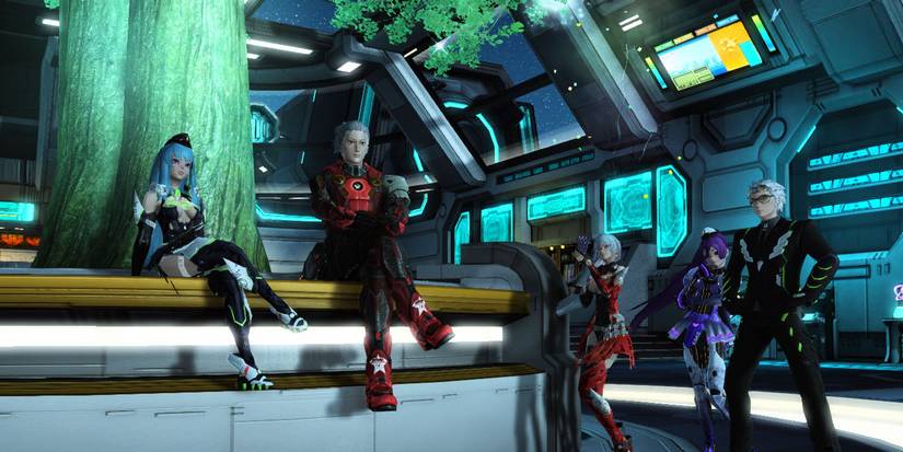 Players hanging out in the Alliance Quarters