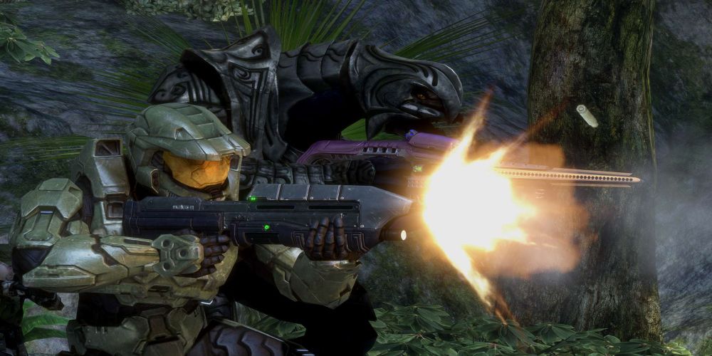 Master Chief and The Arbiter firing their weapons
