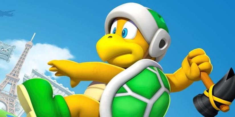 Hammer Bro about to throw a hammer