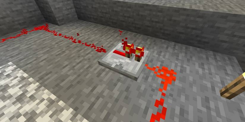 Minecraft Redstone circuit in cave