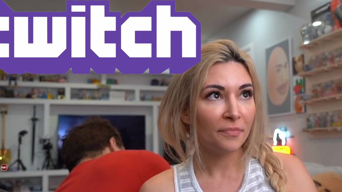 Twitch Streamer Alinity Apologizes Over 'Racist' Waiter Controversy