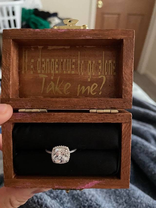 zelda fan proposal box open