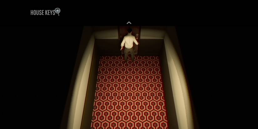 12 Minutes Husband hallway apartment door