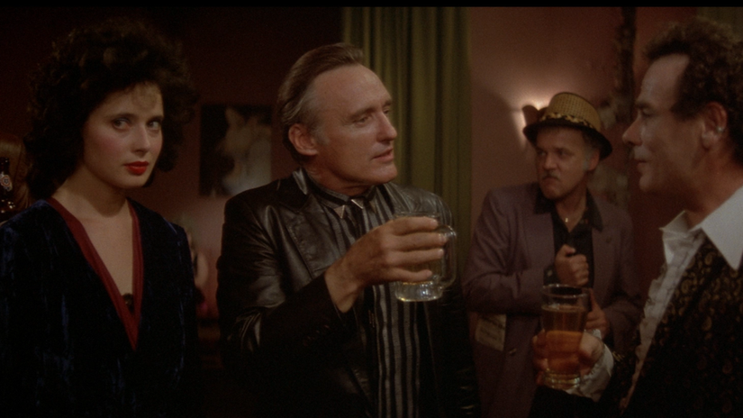 Blue-Velvet-Frank-Booth-Isabella-Rosselini-Dean-Stockwell-Dennis-Hopper-David-Lynch