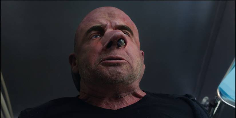 Legends of Tomorrow 13 Mick nose birth