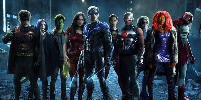 Robin and the Titans in a team shot