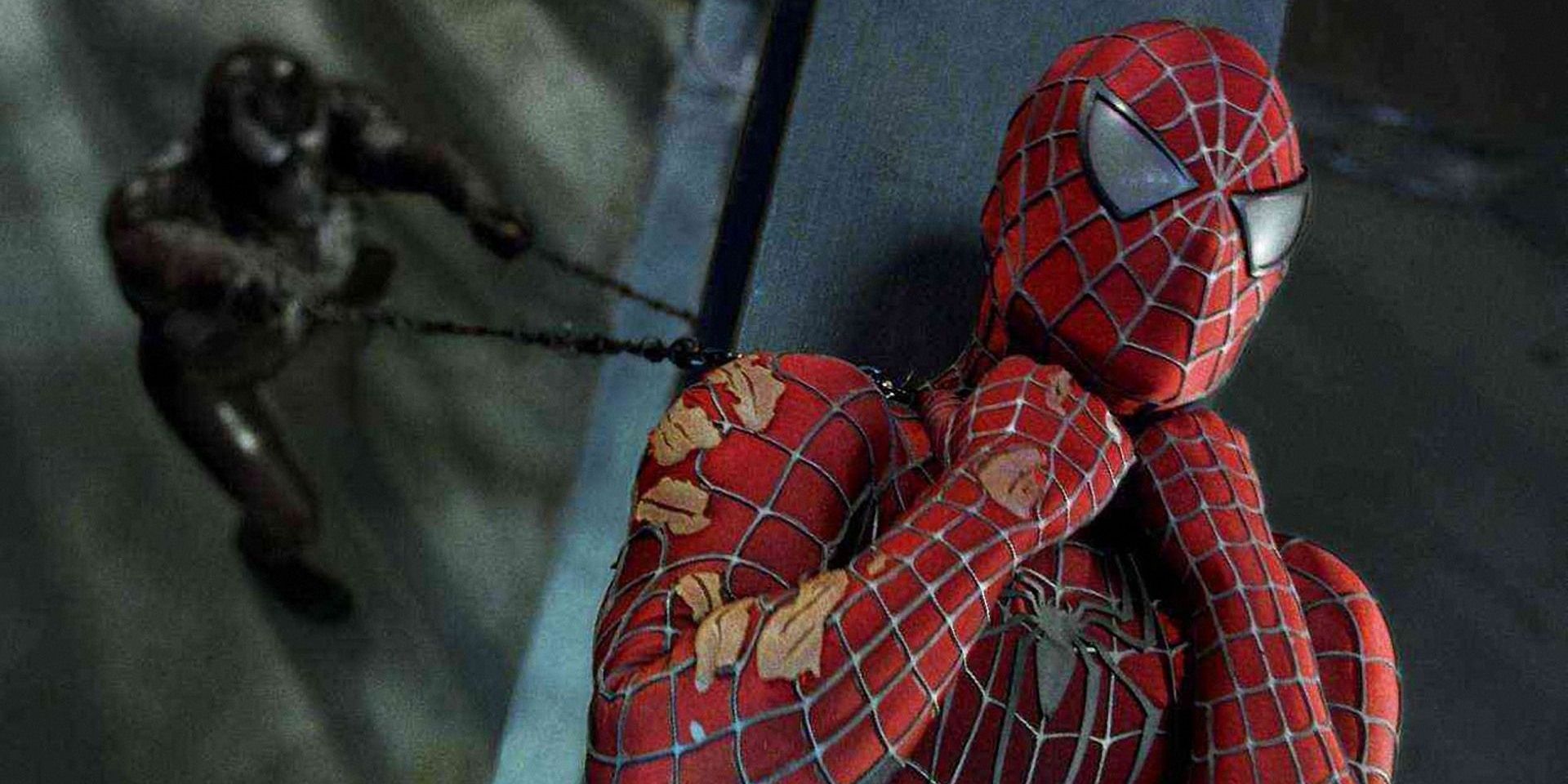 Spidey being strangled by Venom in Spider-Man 3