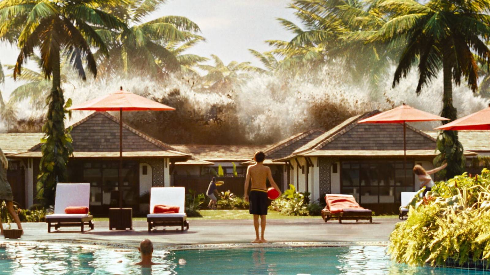 Tom Holland in The Impossible