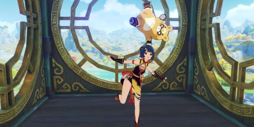 Xiangling playing with Guoba