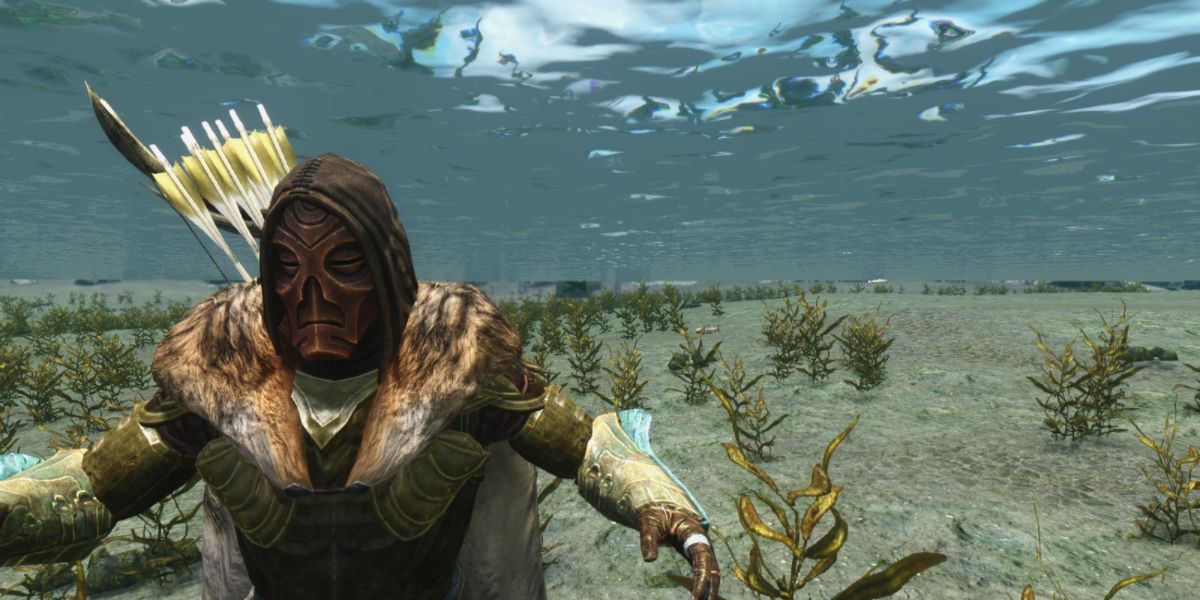 a thief wearing the Volsung mask in Skyrim