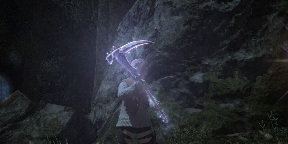 Hyur holding a scythe. 