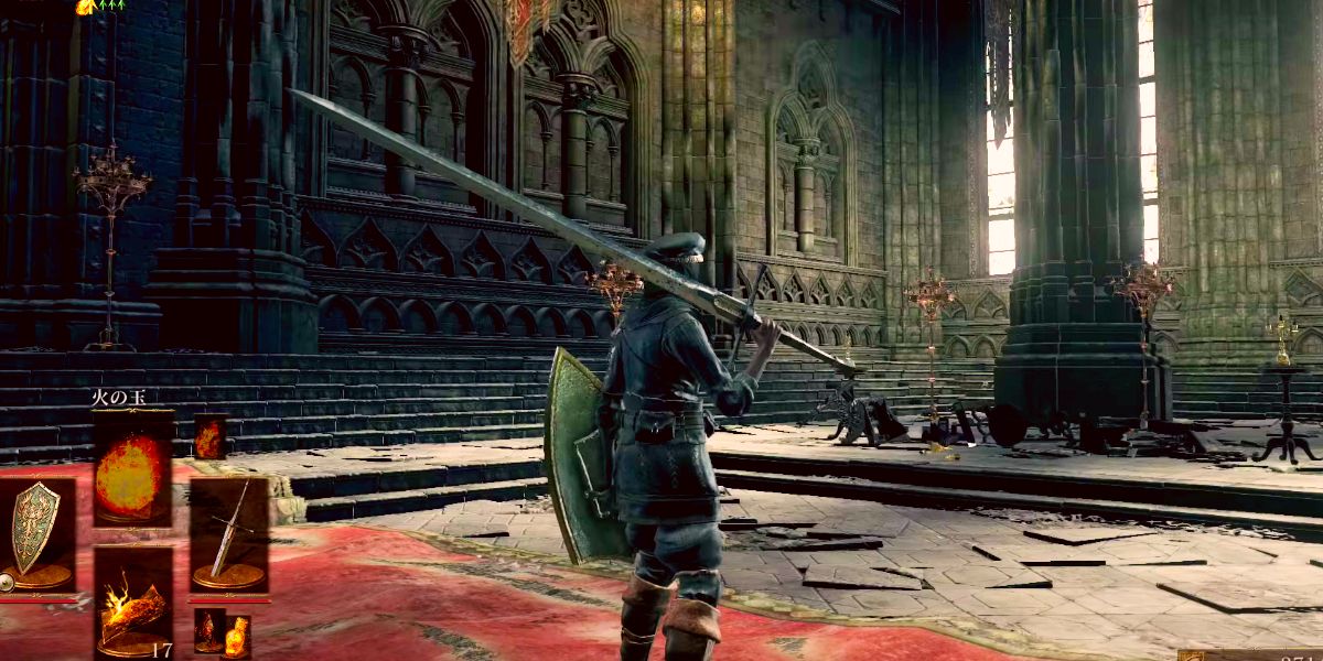 player holding the lightest ultra greatsword in lothric castle.
