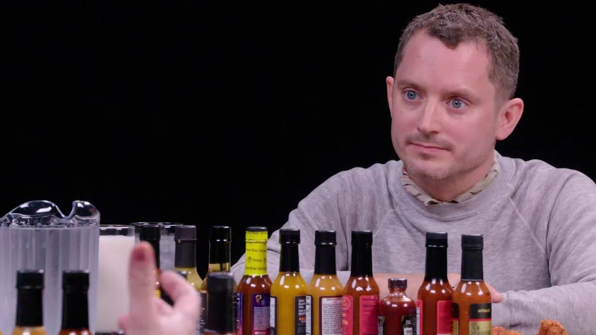 elijah wood on hot ones