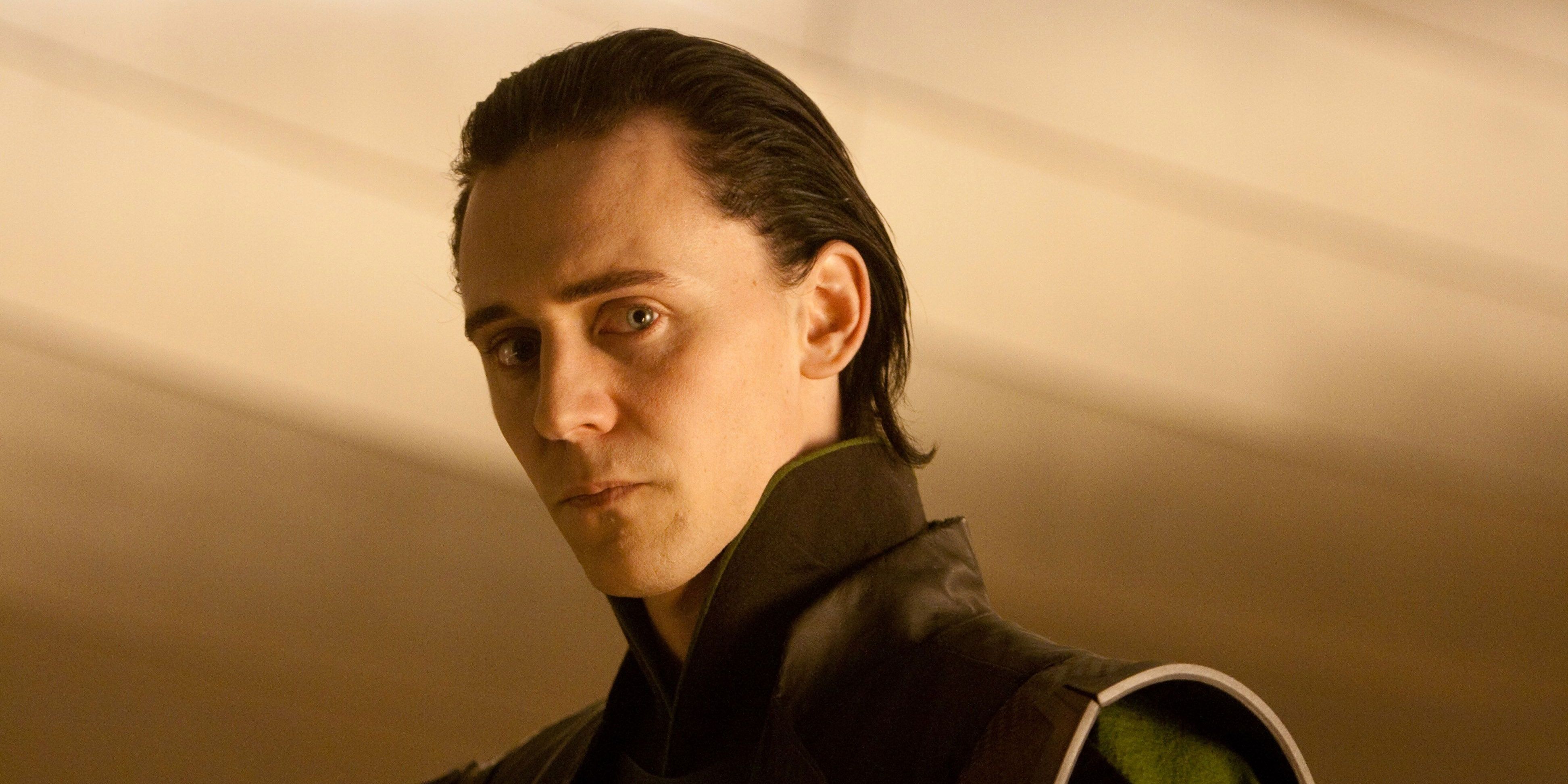 loki hair slicked back Cropped