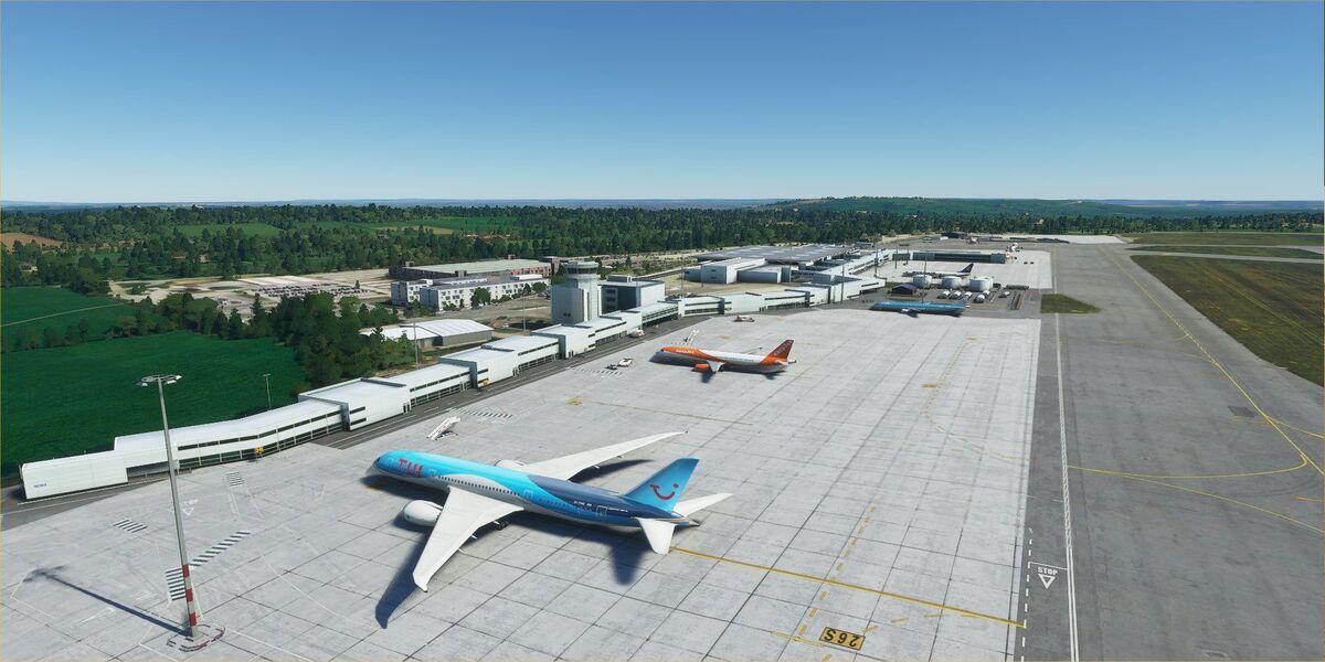 Самолеты в аэропорту