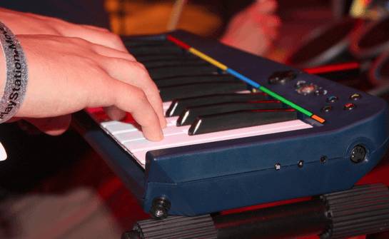 rock-band-3-e3-keyboard