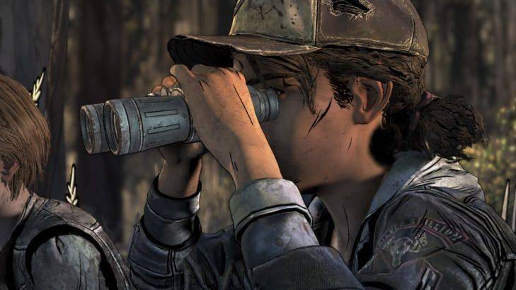 twd-ep-3-clementine-binoculars-729x410 image