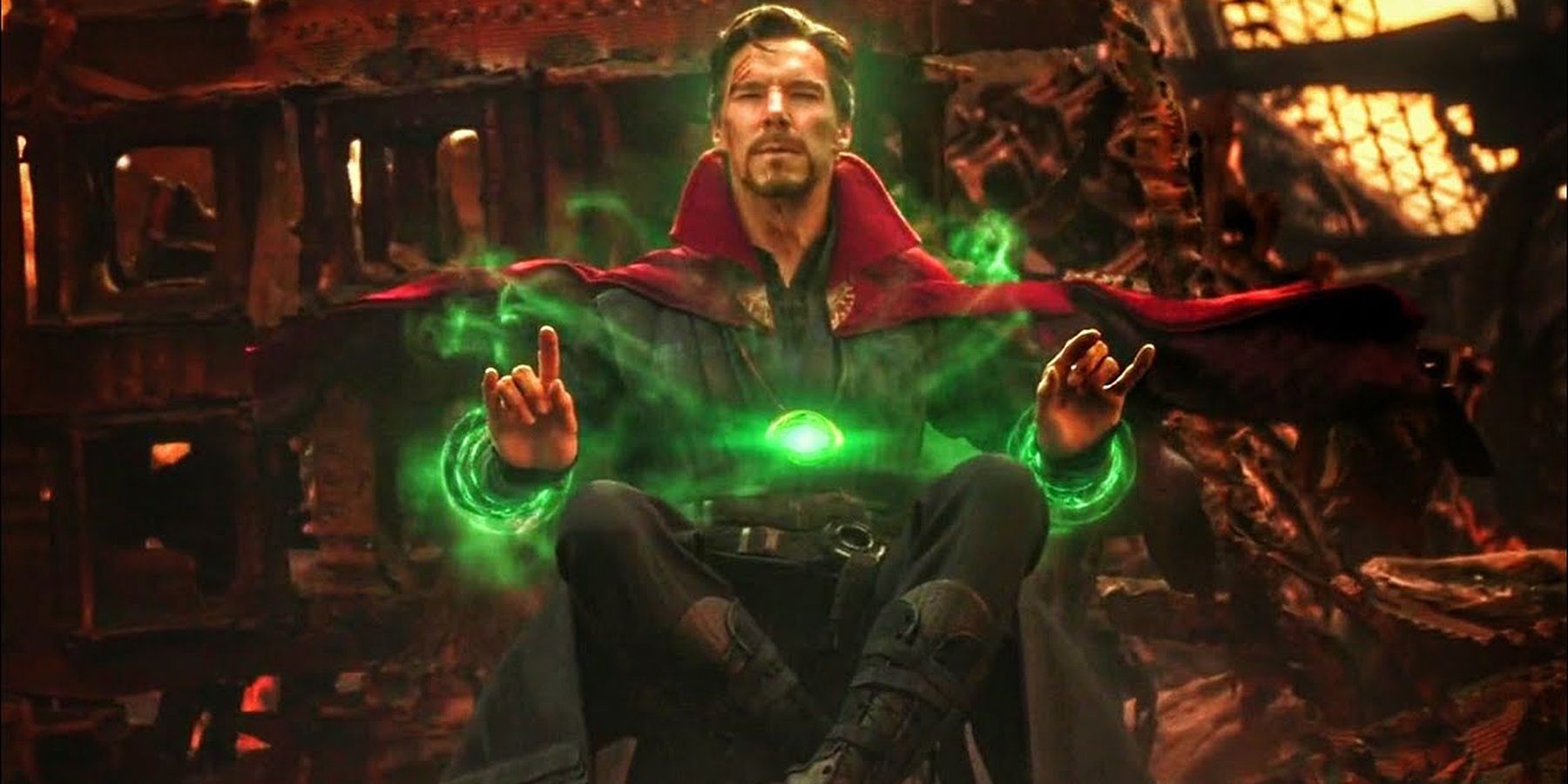 Doctor Strange looks into the future in Avengers Inifinity War