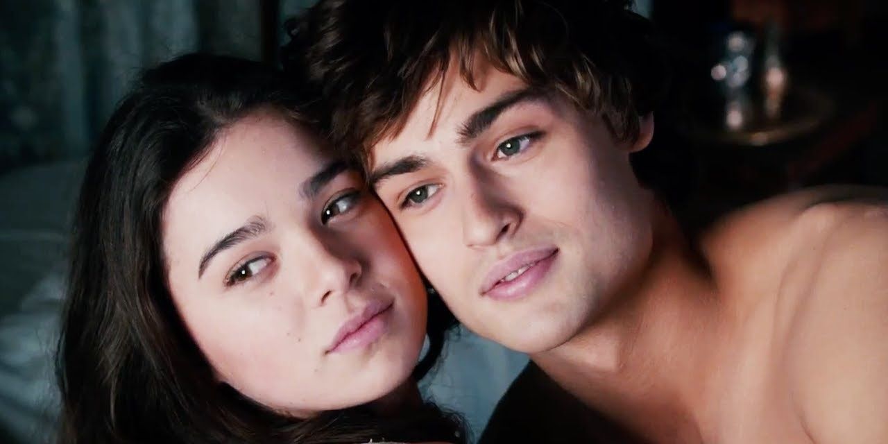 Hailee Steinfeld and Douglas Booth as Juliet and Romeo in Romeo and Juliet