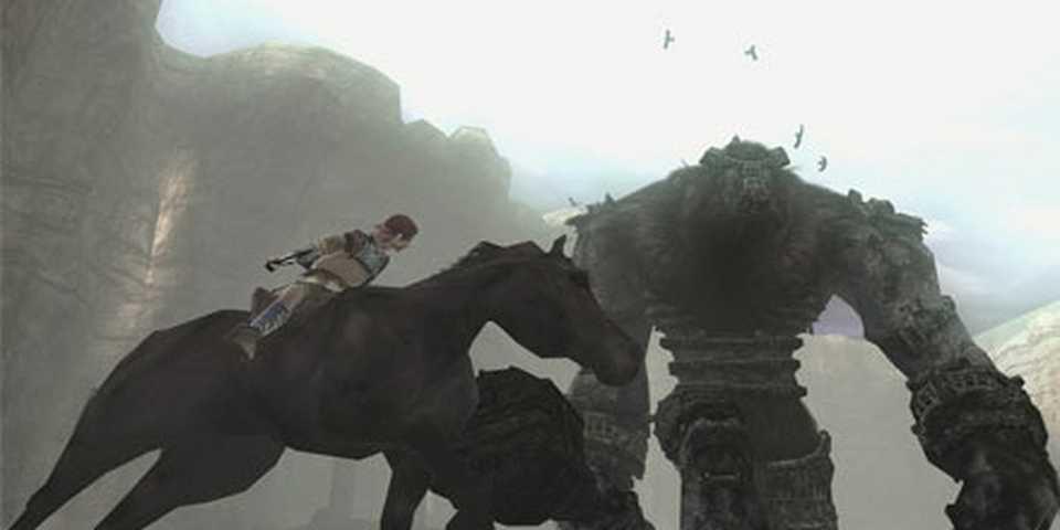 Approaching giant boss on horse in Shadow of the Colossus