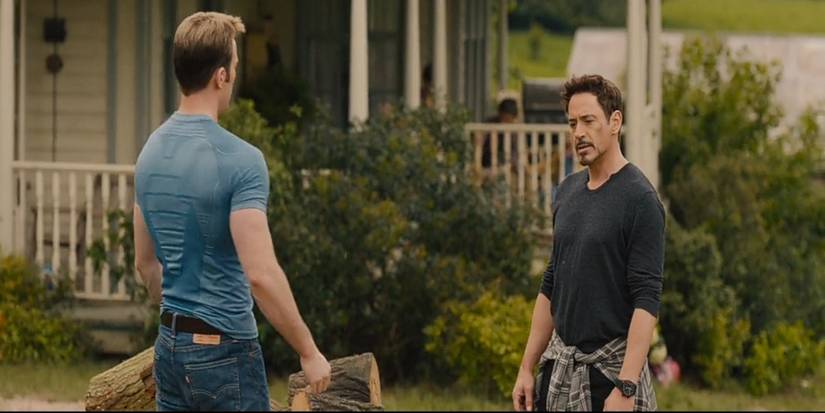 Steve Rogers and Tony Stark having a conversation in MCU's Age of Ultron