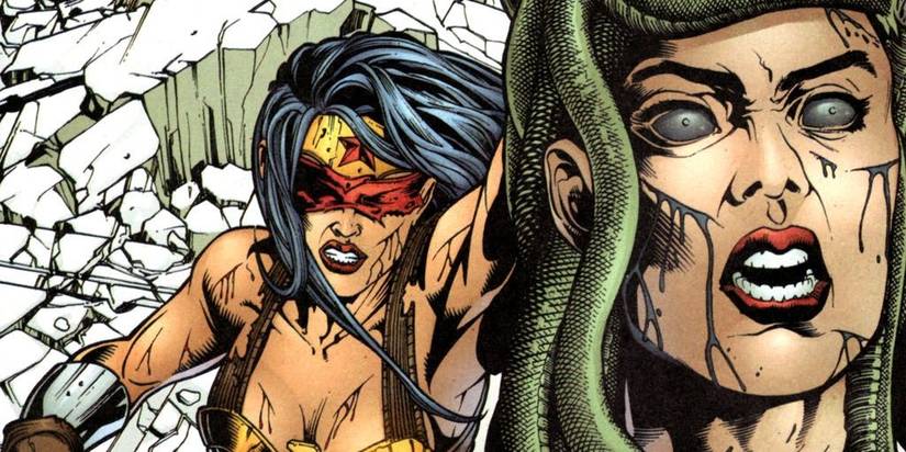 Wonder Woman kills Medusa