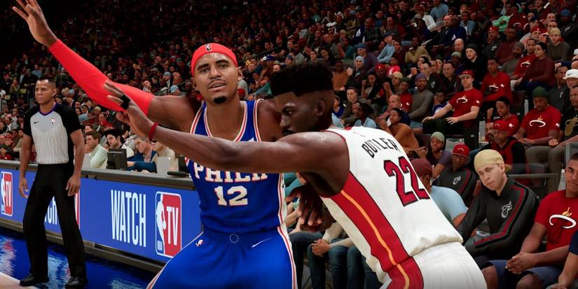 nba 2k22 defending a three pointer at the perimeter