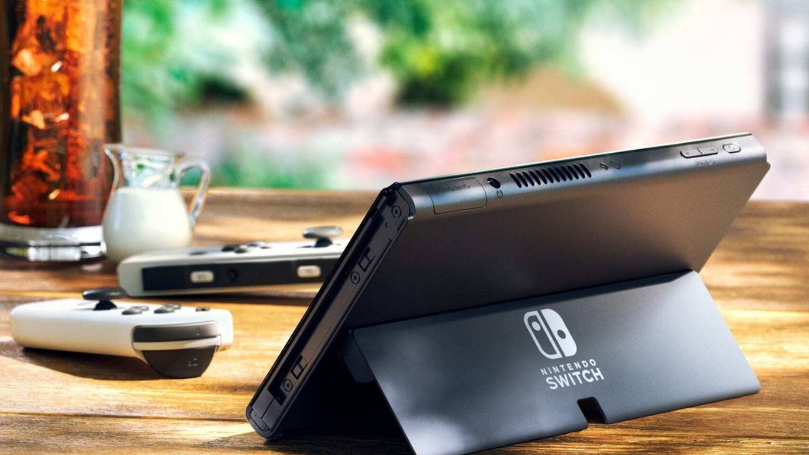 nintendo-oled-switch-from-the-back