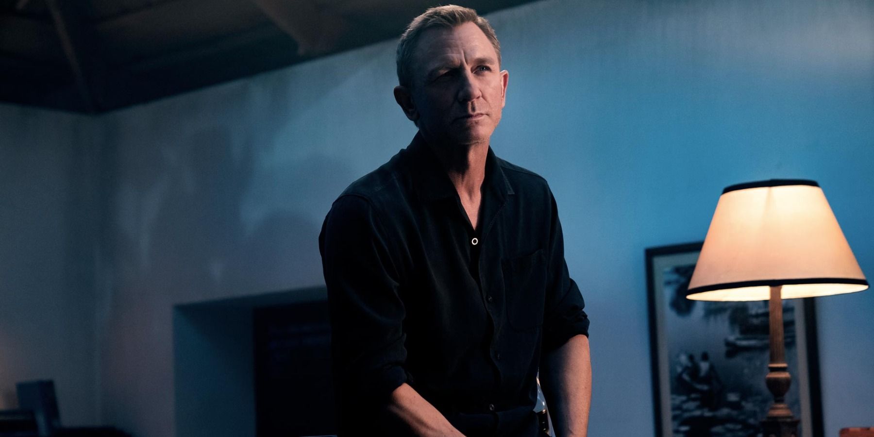 James Bond in bedroom Daniel Craig
