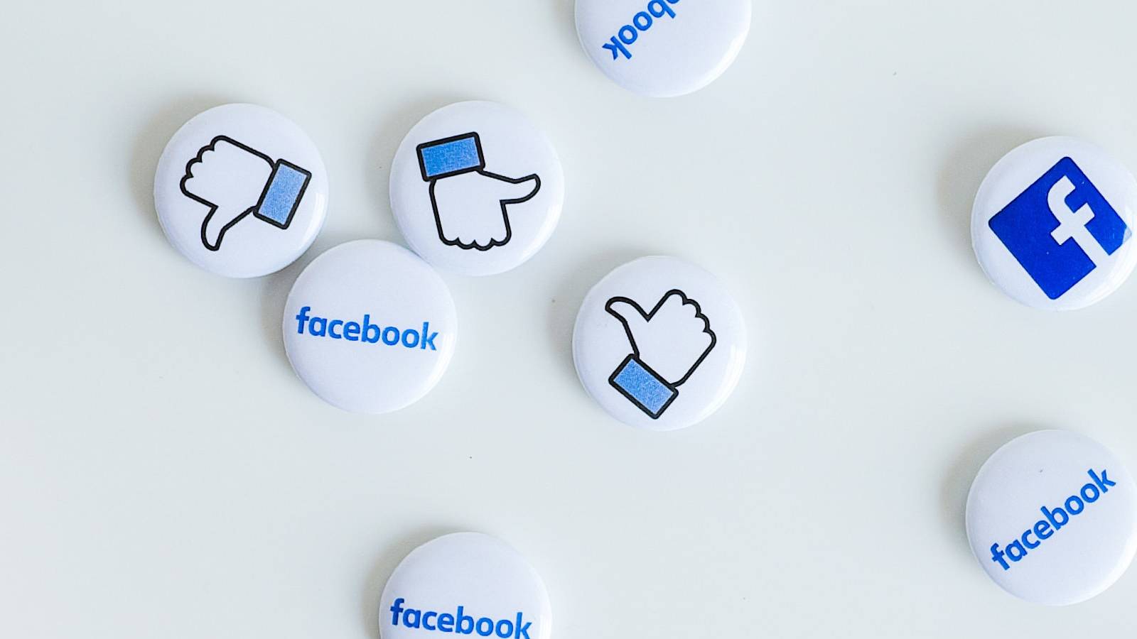 Facebook-to-make-VR-Metaverse-2